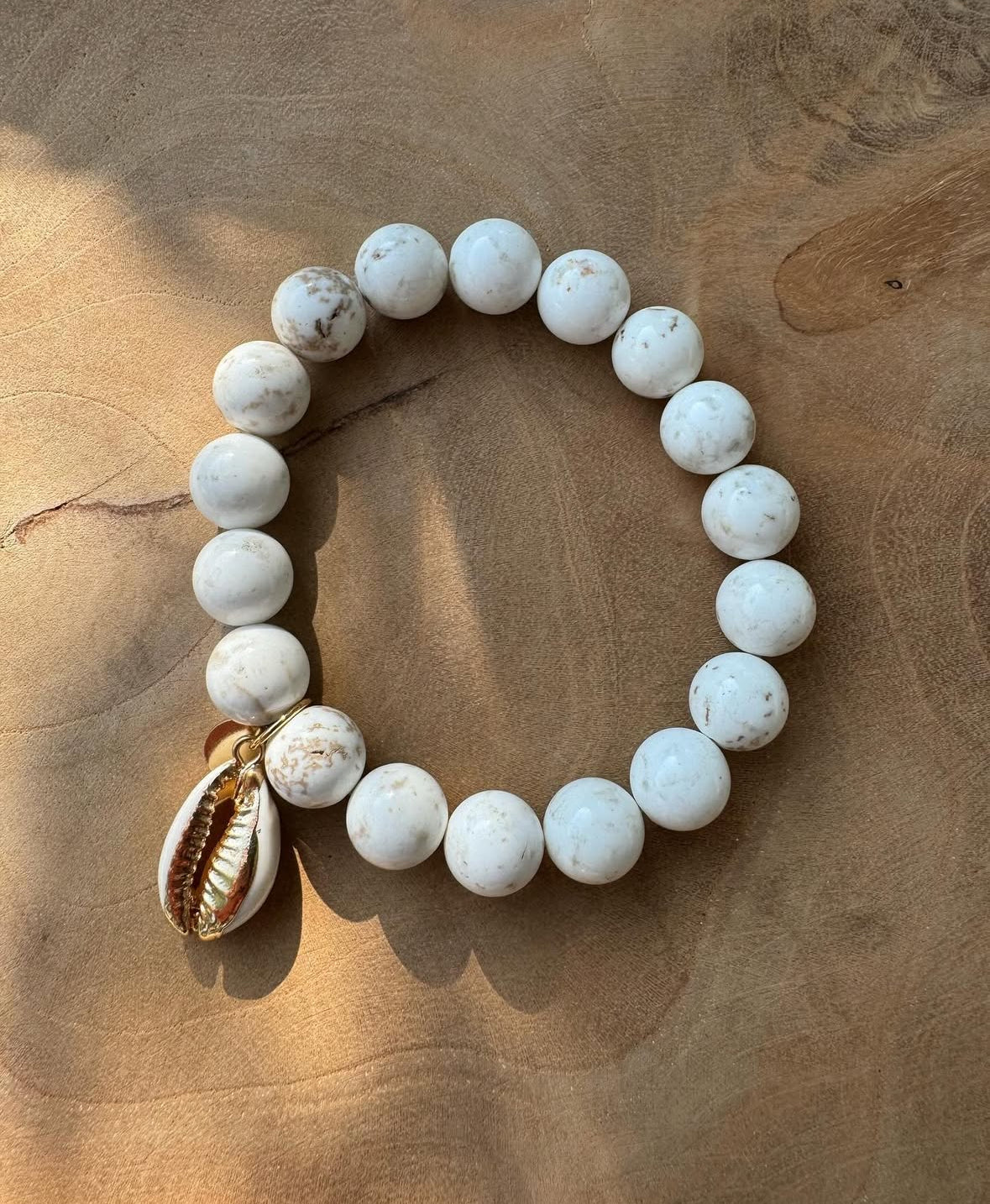 Magnesite bracelet - off white - 10mm image 2