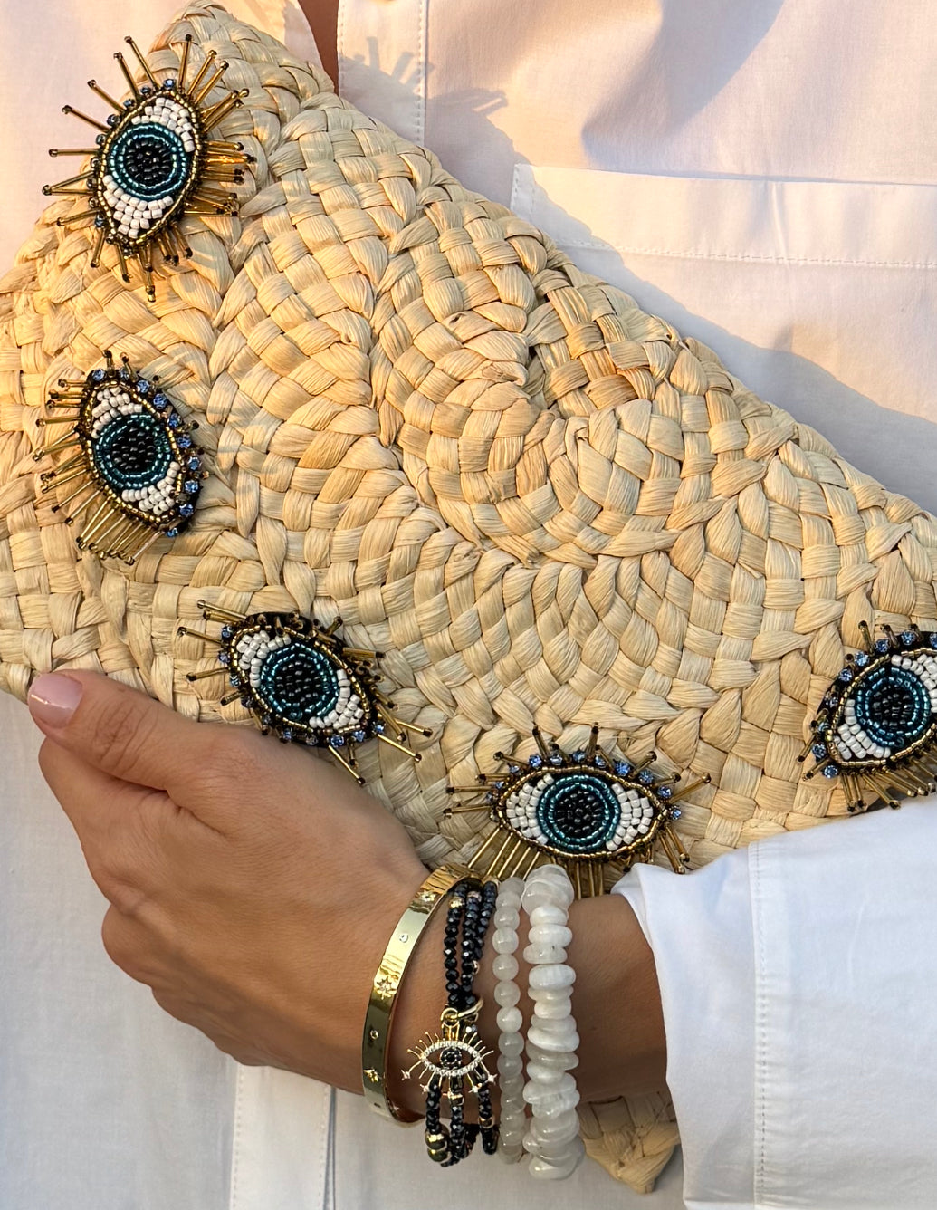 Blue Eyes clutch  image 0