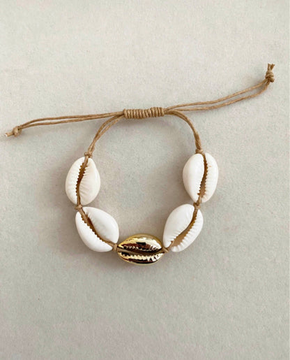 Shell bracelet image 2