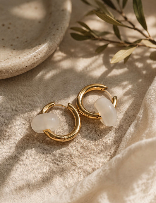 Riviera earings - milky white