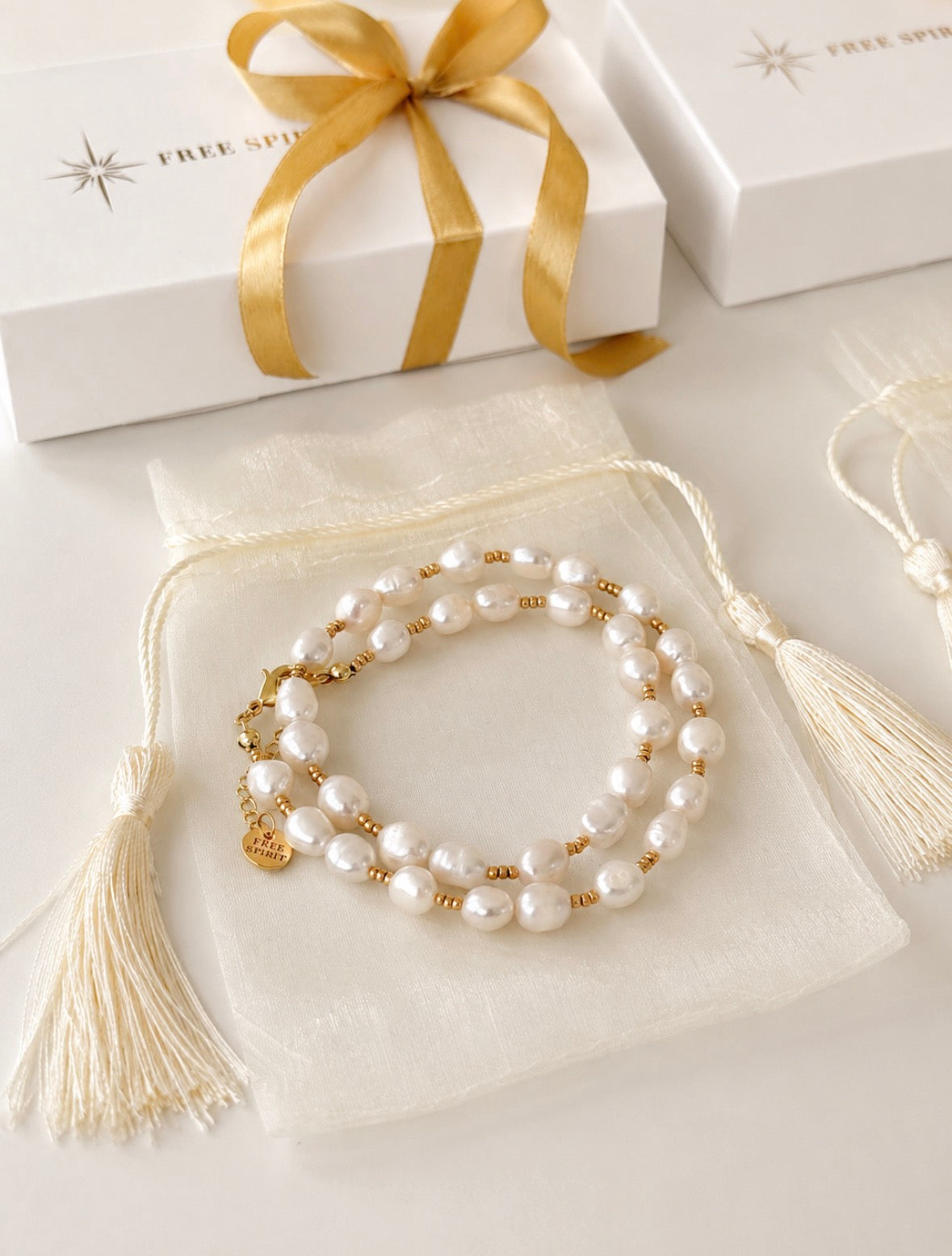 Modern Pearl necklace