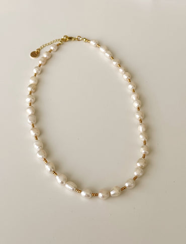 Modern Pearl necklace