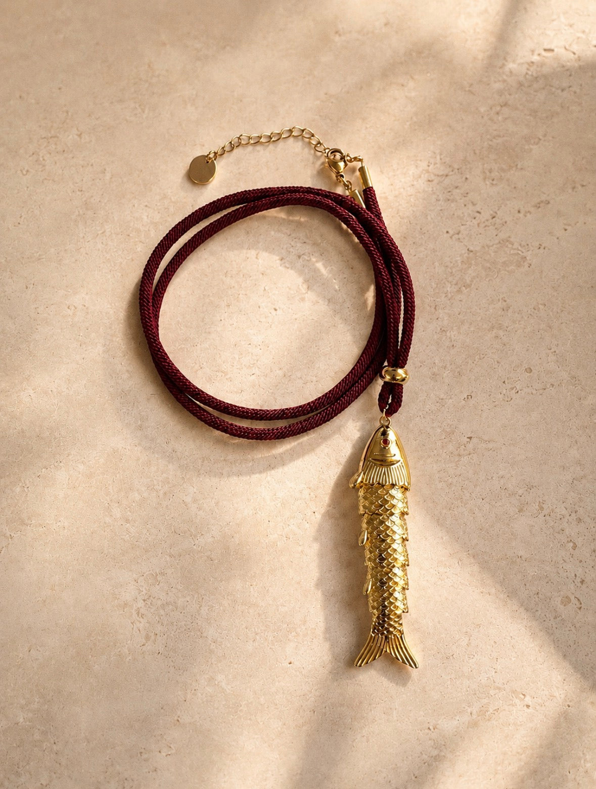 Golden Catch Necklace - M