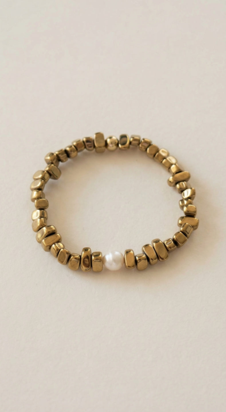 Golden balance bracelet