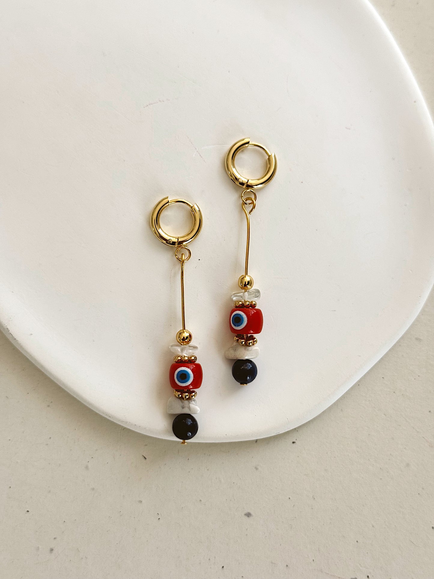 Mixed stones golden hoops