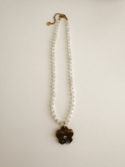 Bloom necklace