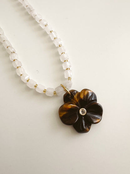 Bloom necklace