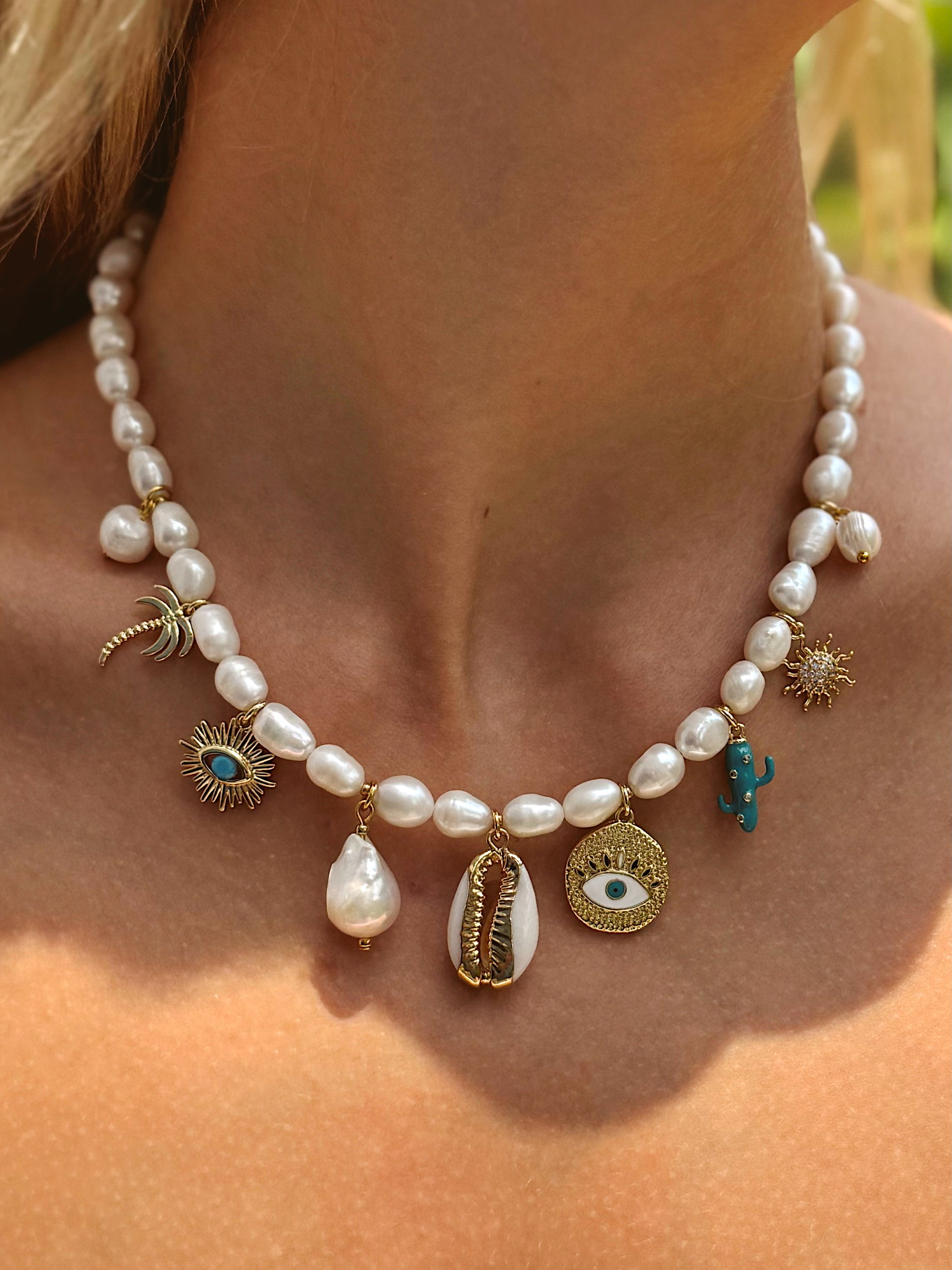 Capri necklace image 1